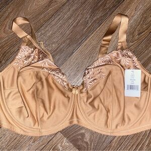 Bra size 44F
New with tags!